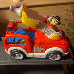 Fisher price little people fire truck